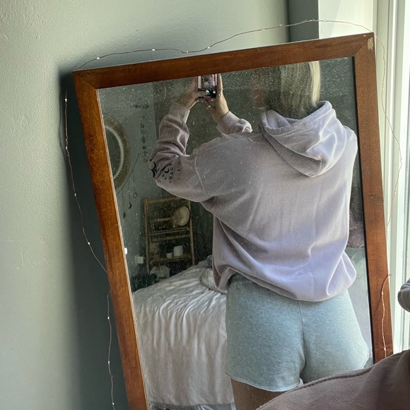 urban outfitters sweatshirt - Picture 3 of 4